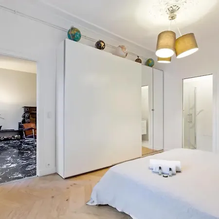Chic 3br Flat Near Sacre Coeur By Guestready
